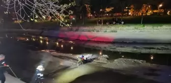 Eskişehir'de Porsuk Çayı'na Düşen Kişi Kurtarıldı