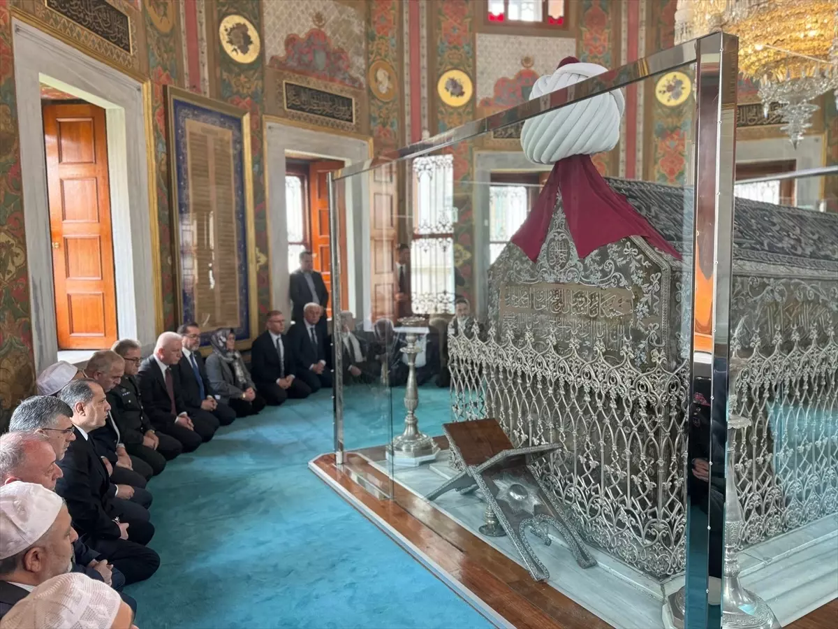 Fatih Sultan Mehmet, vefatının 544. yılında kabri başında anıldı