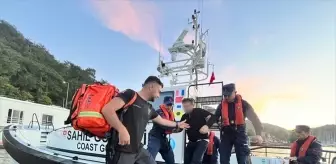 Fethiye Açıklarında Ticari Gemide Rahatsızlanan Kişi Tahliye Edildi