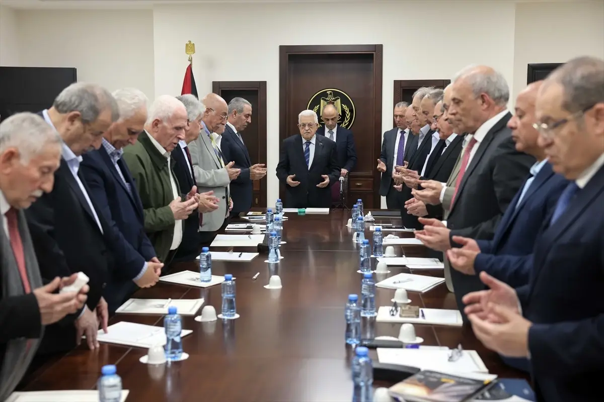 Azzam el-Ahmed, FKÖ İcra Komitesi Genel Sekreteri Oldu