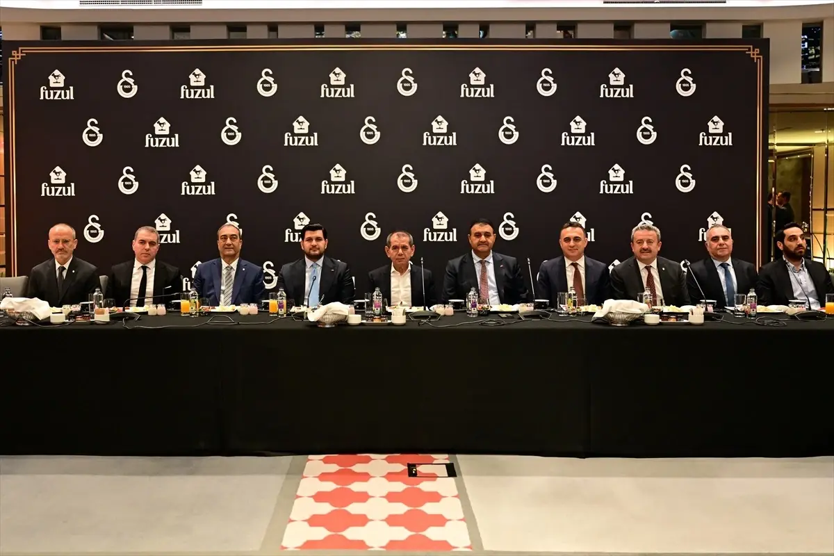 Galatasaray Fuzul'dan Çifte Şampiyonluk Kutlaması