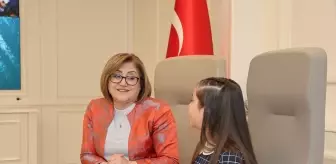 Başkan Fatma Şahin, 23 Nisan'da Koltuğunu Öğrenciye Devretti
