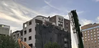 Gaziantep'te ağır hasarlı bina yıkımında çökme meydana geldi