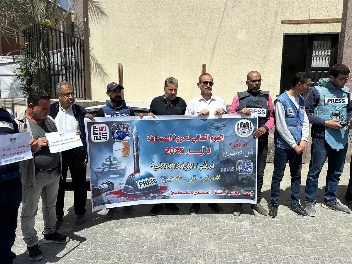 Filistinli Gazeteciler, Basın Özgürlüğü Günü'nde Eylem Düzenledi