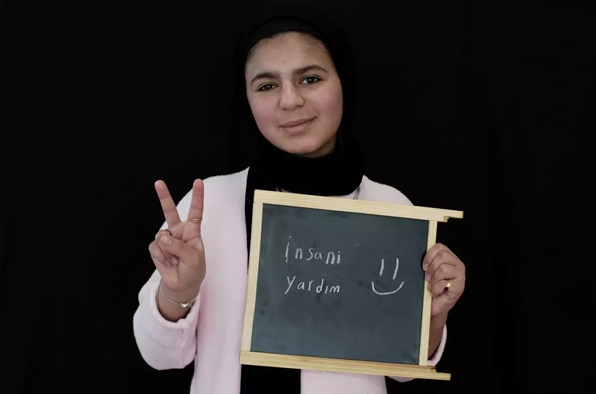Gazzeli Çocukların Gözünden Türk Kızılay