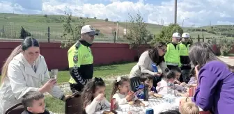 Gelibolu Anaokulu Öğrencileri Trafik Haftası Etkinlikleri İçin Trafik İstasyonunu Ziyaret Etti