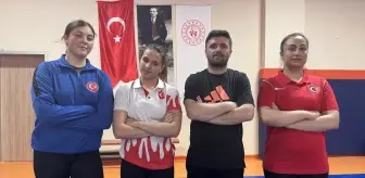Genç Kadın Güreşçiler Hedeflerini Yükseltiyor