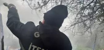 Gerze'de Ahır Yangını Söndürüldü
