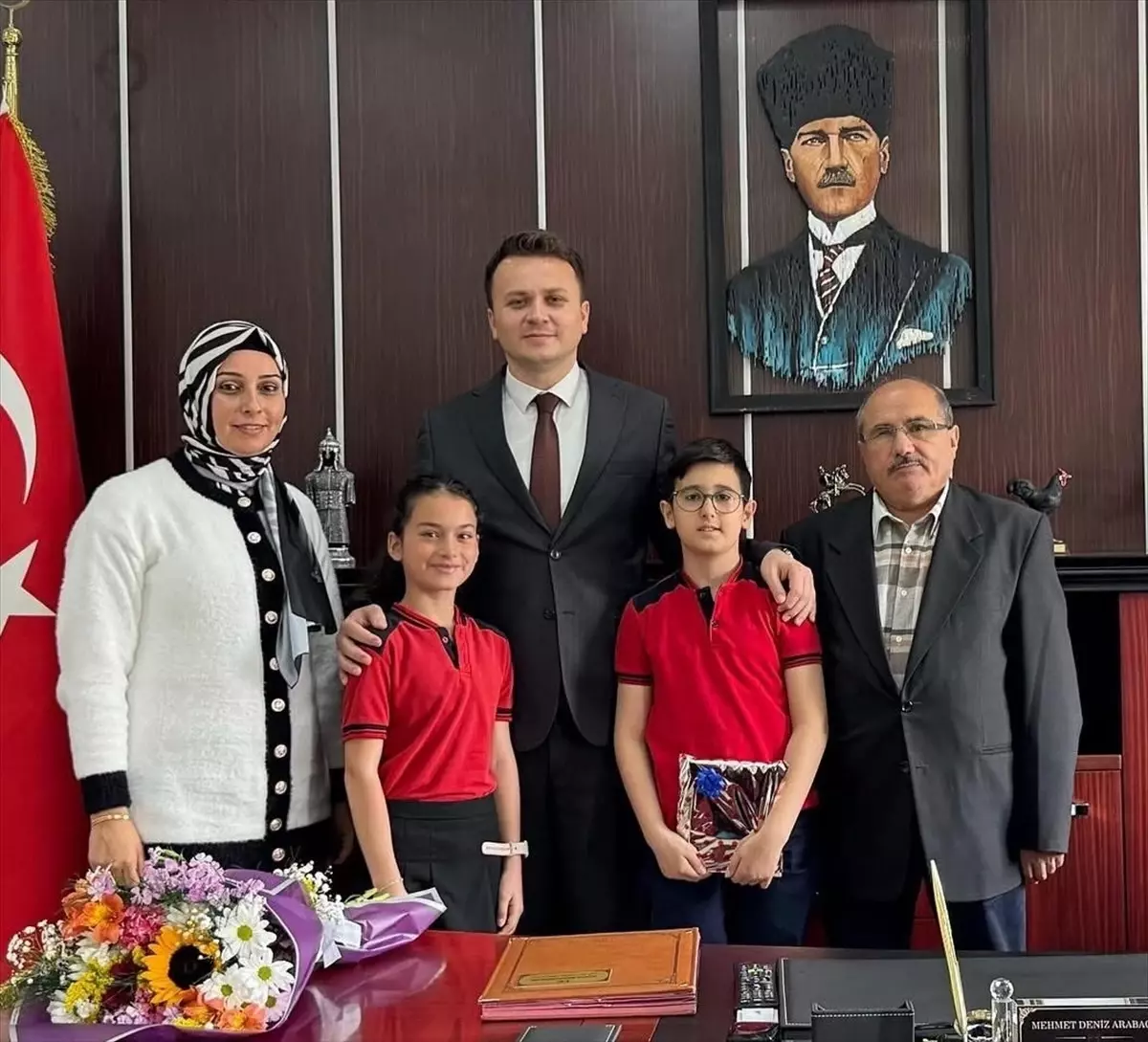 Kaymakam, 23 Nisan Bayramı'nda Koltuğunu Öğrencilere Devretti