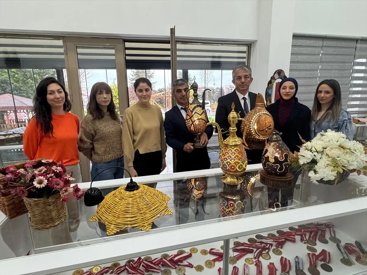 Giresun'da Özel Bireylerin El Sanatları Ürünleri Satışa Sunuldu