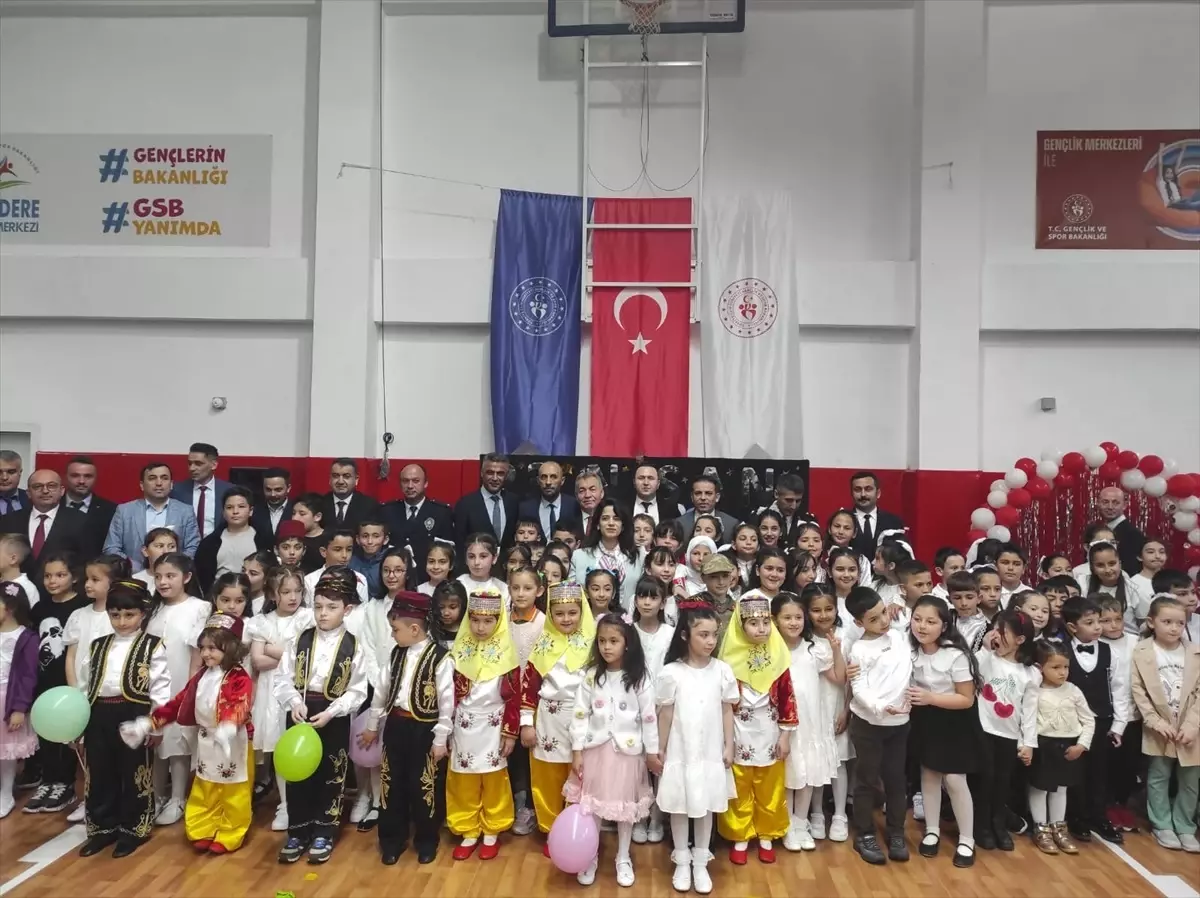 Giresun'un ilçelerinde 23 Nisan Ulusal Egemenlik ve Çocuk Bayramı törenlerle kutlandı