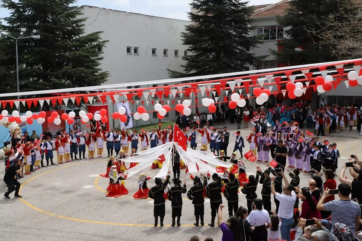 Gölbaşı'nda 23 Nisan Kutlaması Yapıldı