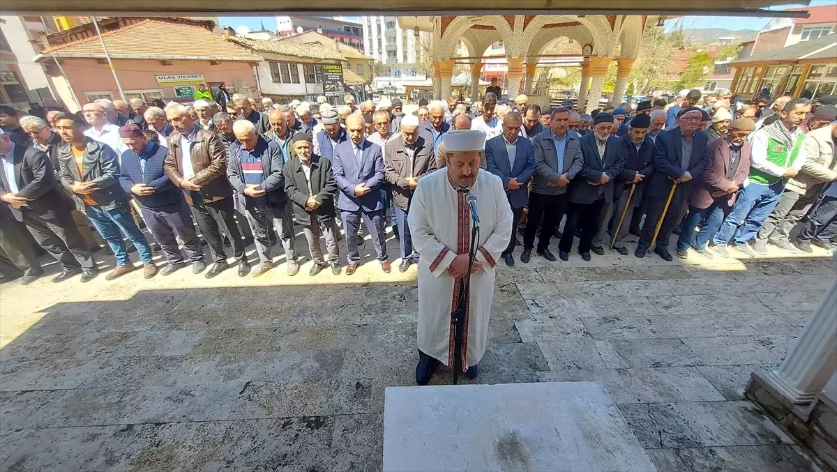 Gümüşhacıköy'de Filistinliler İçin Gıyabi Cenaze Namazı Kılındı
