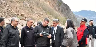 Gümüşhane-Giresun Karayolu Heyelan Nedeniyle Ulaşıma Kapandı
