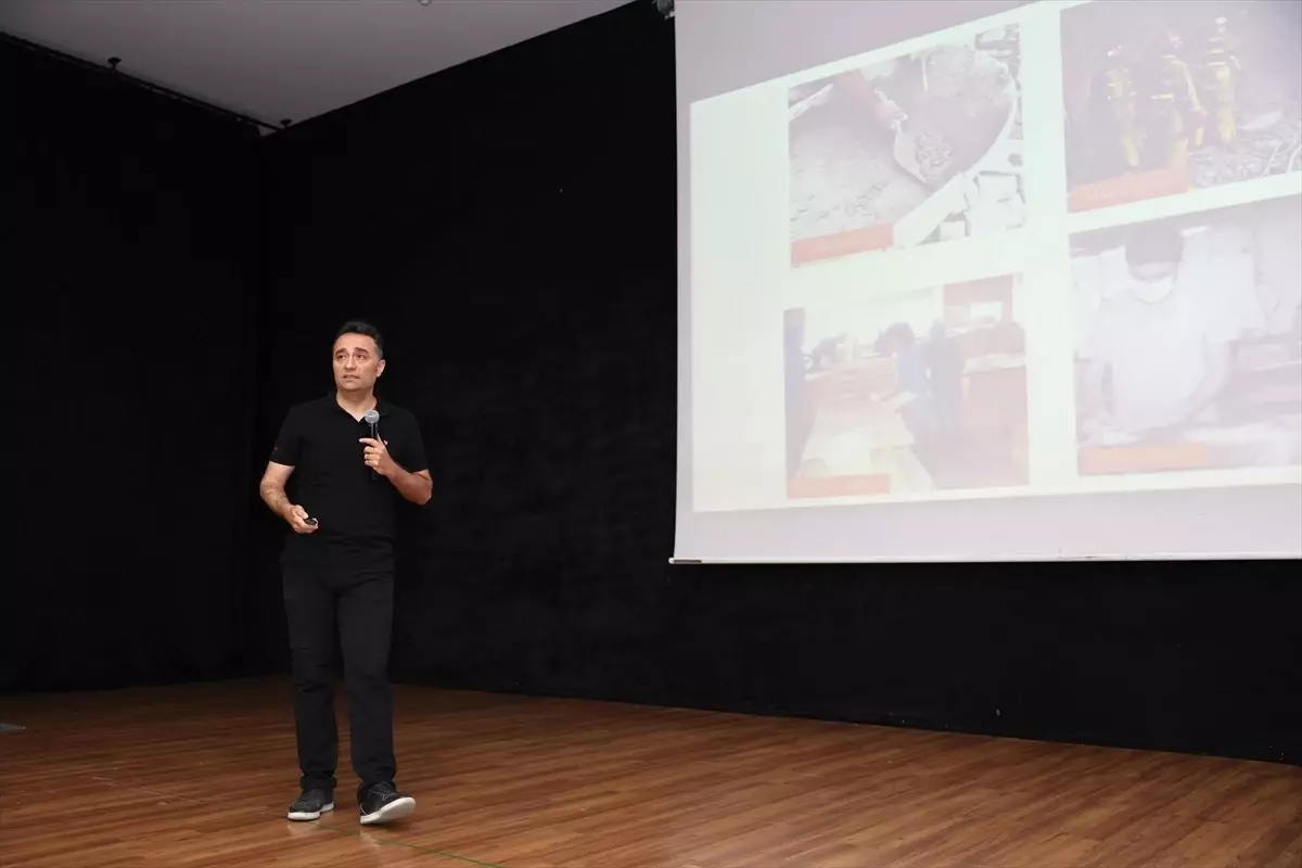 Hacılar Belediyesi personeline iş sağlığı ve güvenliği eğitimi verildi