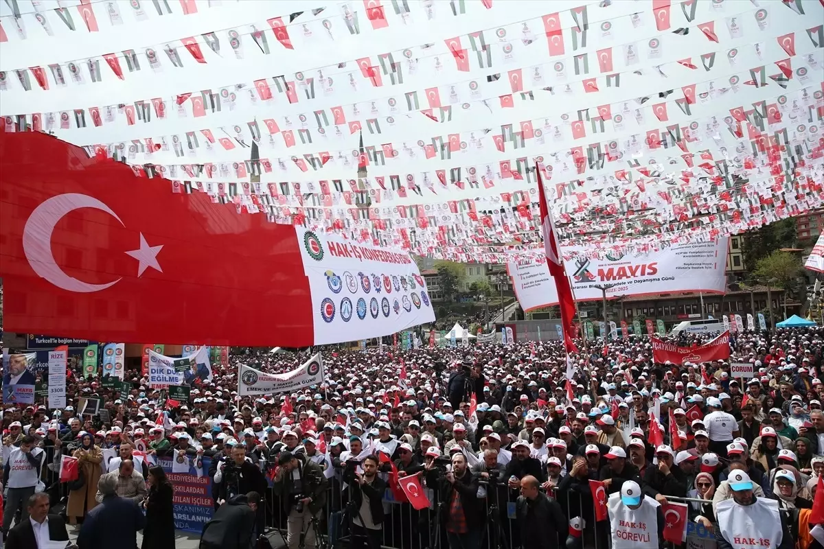 HAK-İŞ, 1 Mayıs Emek ve Dayanışma Günü'nü Rize'de kutladı
