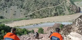 Hakkari'de Mahsur Kalan Genç Kurtarıldı