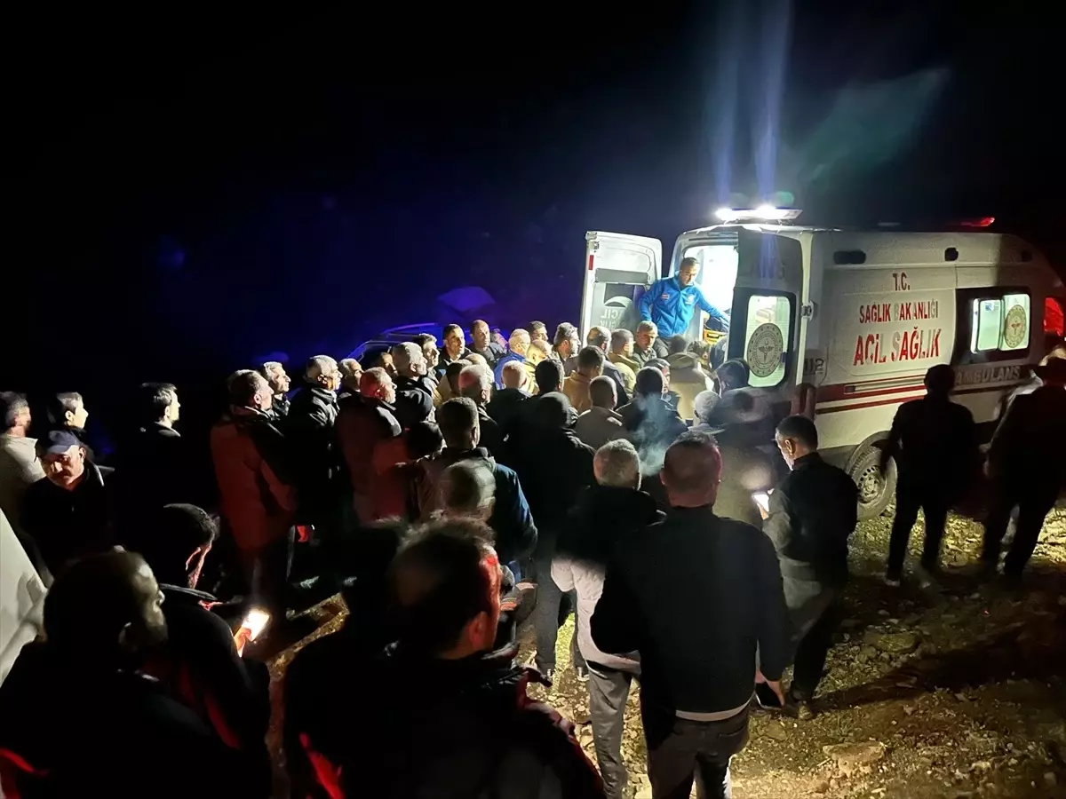 Yüksekova'da Pancar Toplayan Adam Fenalaştı, Kurtarılamadı