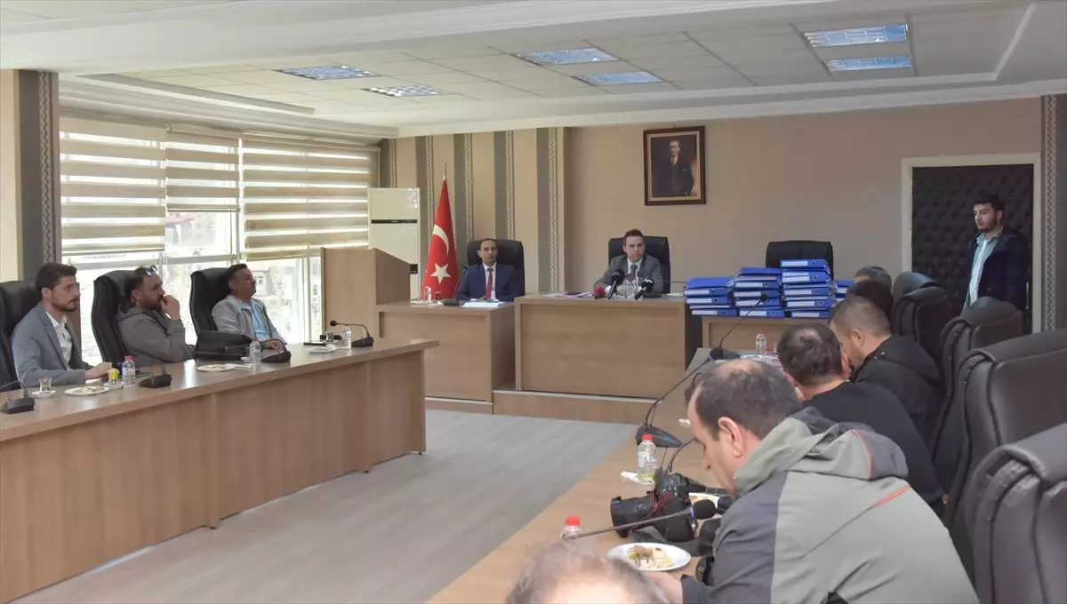 Hakkari Vali Yardımcısı Usulsüzlük İddialarını Yanıtladı