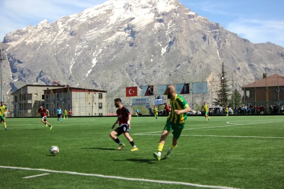 Hakkari Zapspor, Yeşil Vartospor'u 5-0 Yenerek Play-off'a Yükseldi