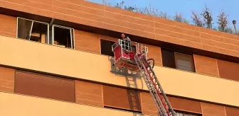 İskenderun'da Apartman Dairesinde Yangın Çıktı