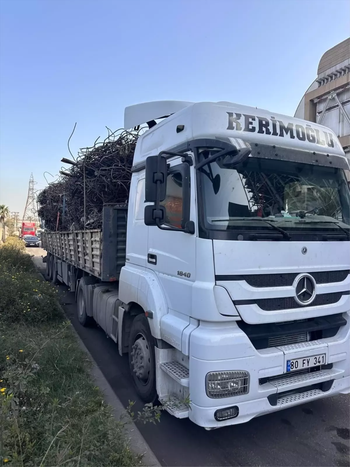 Hatay'da Tır Sürücüsüne Yük Düşürmekten Ceza