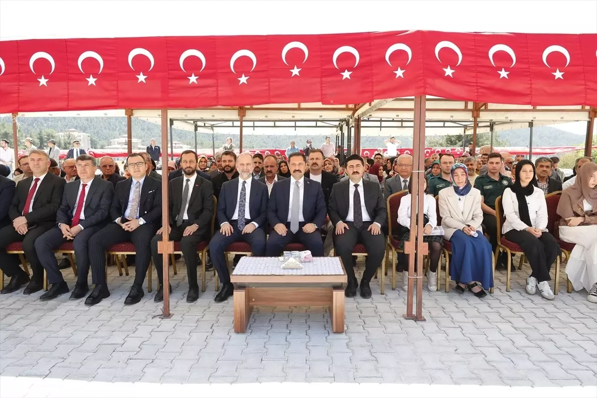 Yayladağı'nda Ali Mukadder Bilgili Ortaokulu Açıldı