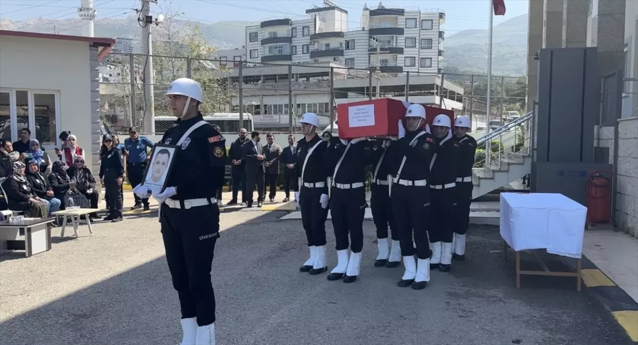 Hatay'da kalp krizi sonucu yaşamını yitiren polis memurunun cenazesi Osmaniye'de defnedildi