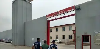 Uyuşturucu Satarken Suçüstü Yakalanan Zanlı Tutuklandı