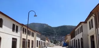 Hatay'da Ticari Hayatın Yeniden Canlanması için 426 İş Yeri İnşaatı Devam Ediyor