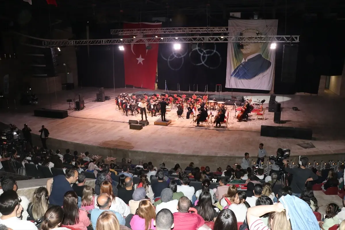 Hatay'da 23 Nisan Konseri Coşkuyla Gerçekleştirildi