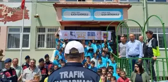 Samsun'da Trafik Eğitimi: 'Bir Kural Bir Ömür' Mottosuyla Öğrencilere Bilgilendirme Yapıldı