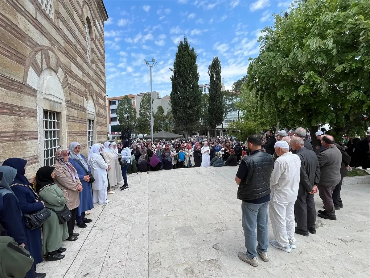 Hayrabolu'dan Hacca Gidenler Uğurlandı