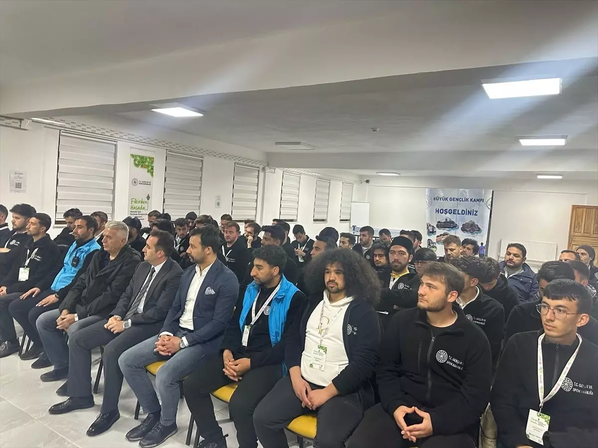 Hüyük'te Tarım ve Gençlik Kampı'nda Gençlerle Buluşma
