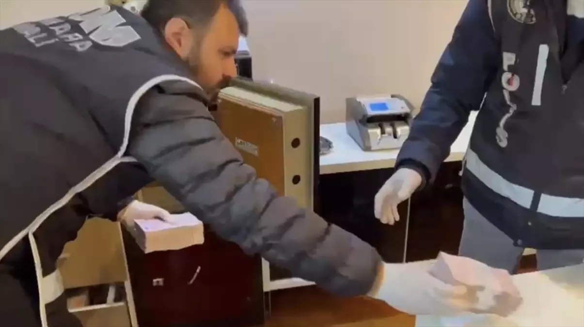 İBB'ye Yönelik Yolsuzluk Soruşturmasında 50 Gözaltı