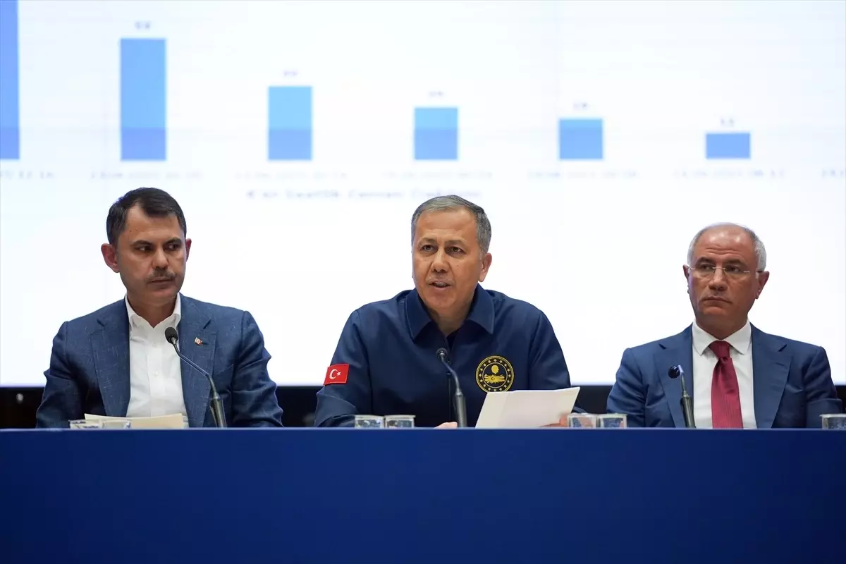 İstanbul'daki Deprem Sonrası Artçı Sarsıntılar Azalma Eğiliminde