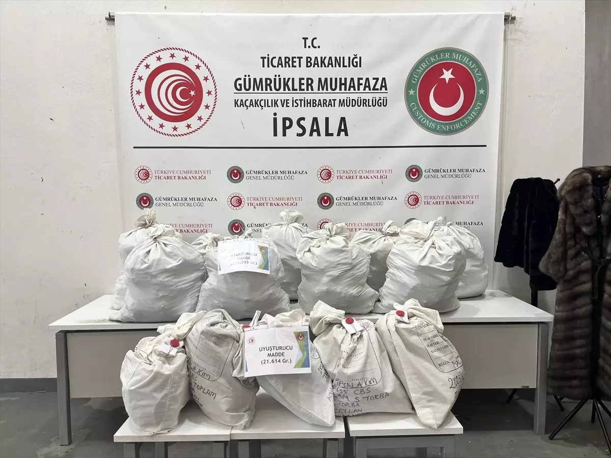 İpsala Sınır Kapısı'nda Uyuşturucu ve Kaçakçılık Operasyonları: 5 Gözaltı