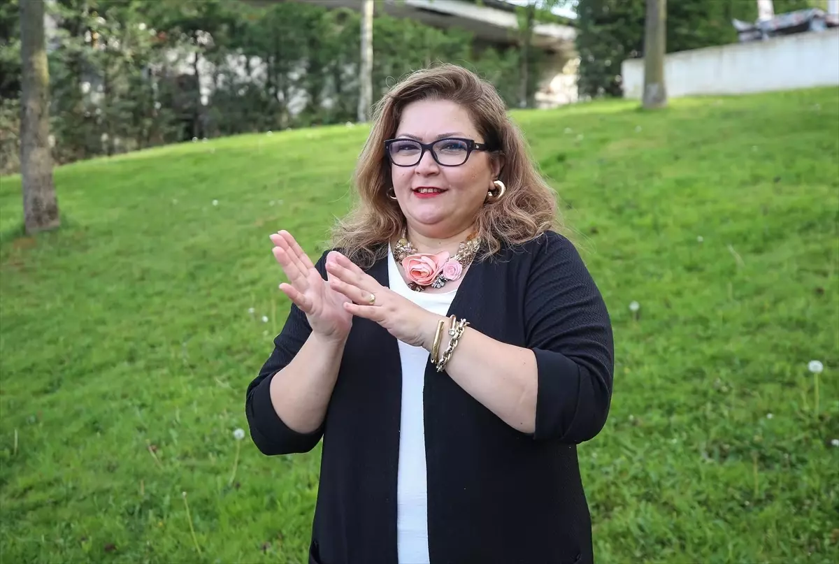 İşitme Engelli Bireylerin Hayatına Dokunan Eğitmen: Emine Kıvcı Biçim