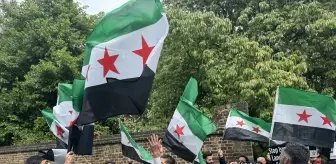 İsrail'in Suriye'ye Saldırılarını Protesto Eden Göstericiler Londra'da Toplandı