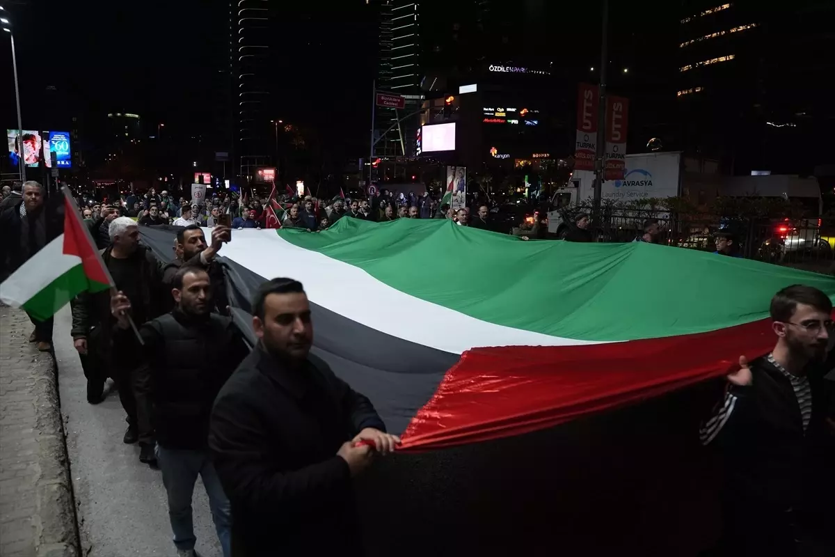 Filistin İçin İstanbul'da Protesto