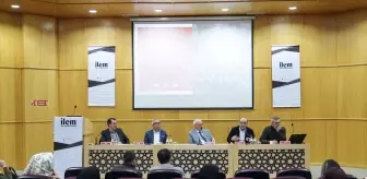 İstanbul'da 'İslamcılık Düşüncesinde Anayasa Tartışmaları' Paneli Düzenlendi