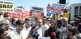 İETT'ye Bağlı Özel Halk Otobüsü Sahipleri Ödemelerini Alamadıkları İçin Eylem Yaptı