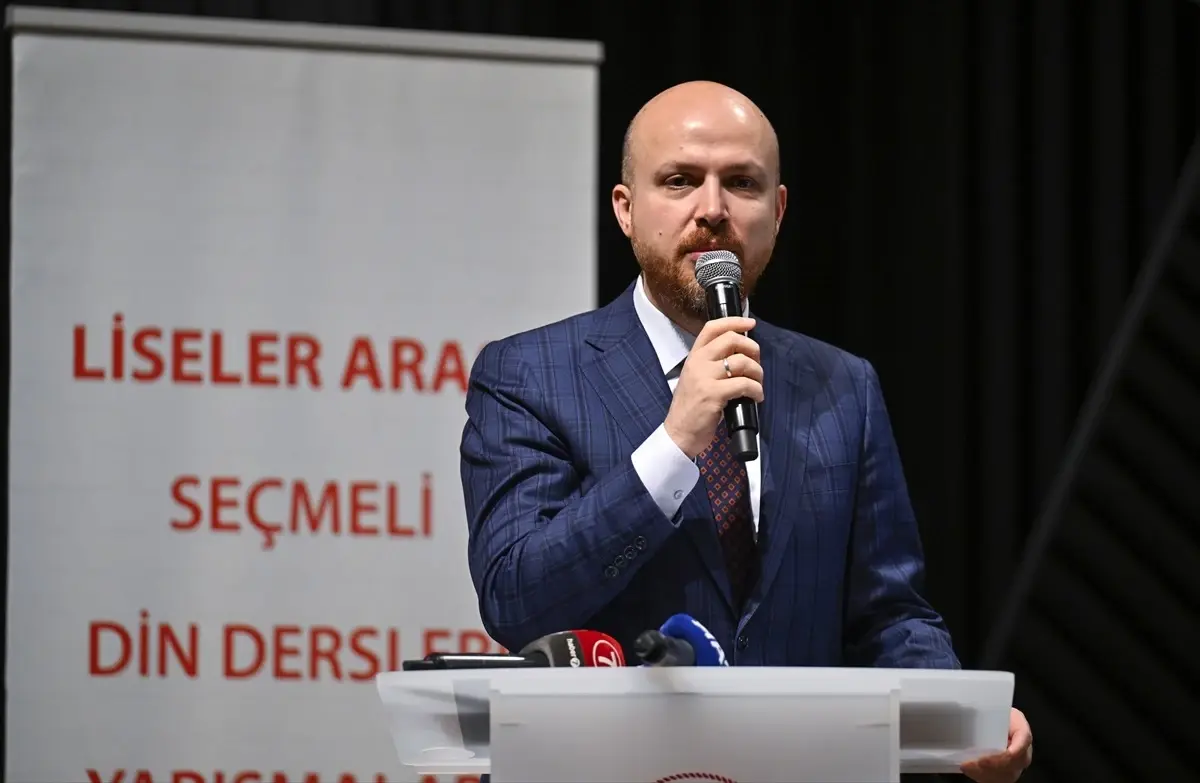 İstanbul'da 'Seçmeli Din Dersleri Yarışmaları'nda dereceye giren öğrencilere ödülleri verildi