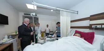İstanbul'da 6,2 Büyüklüğündeki Depremin Yaralılarını Vali Gül Ziyaret Etti