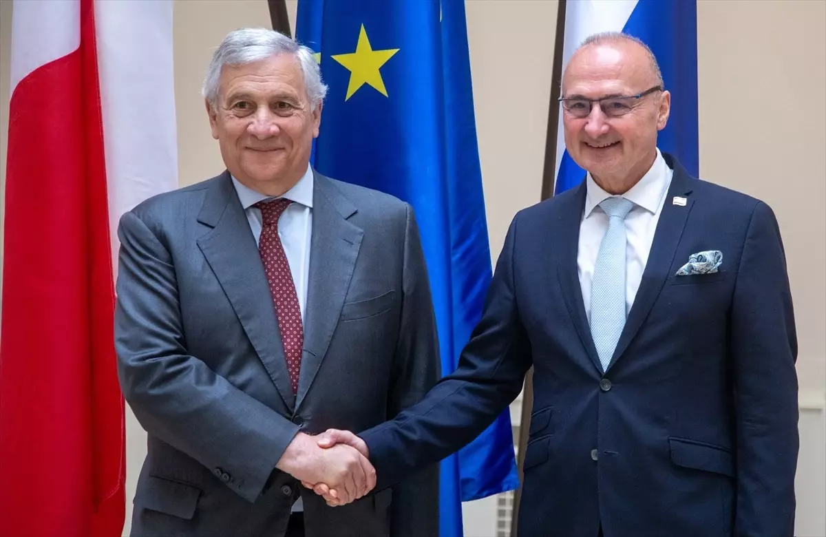 İtalya Dışişleri Bakanı Tajani'den Bosna Hersek'e Diyalog Çağrısı