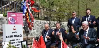 İYİ Parti Genel Başkanı Dervişoğlu, Eren Bülbül, Volkan Konak ve Özkan Sümer'in mezarlarını ziyaret etti