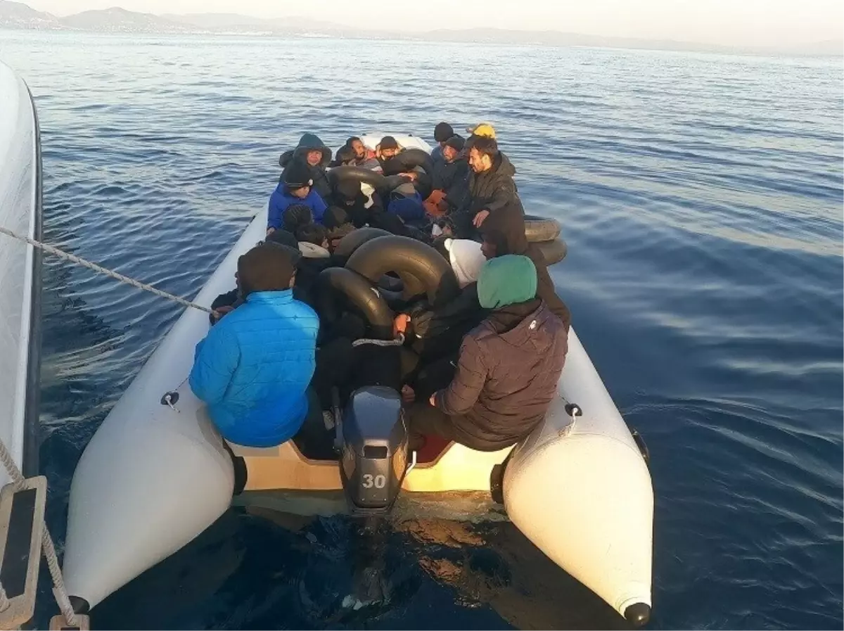 Dikili Açıklarında 29 Düzensiz Göçmen Yakalandı