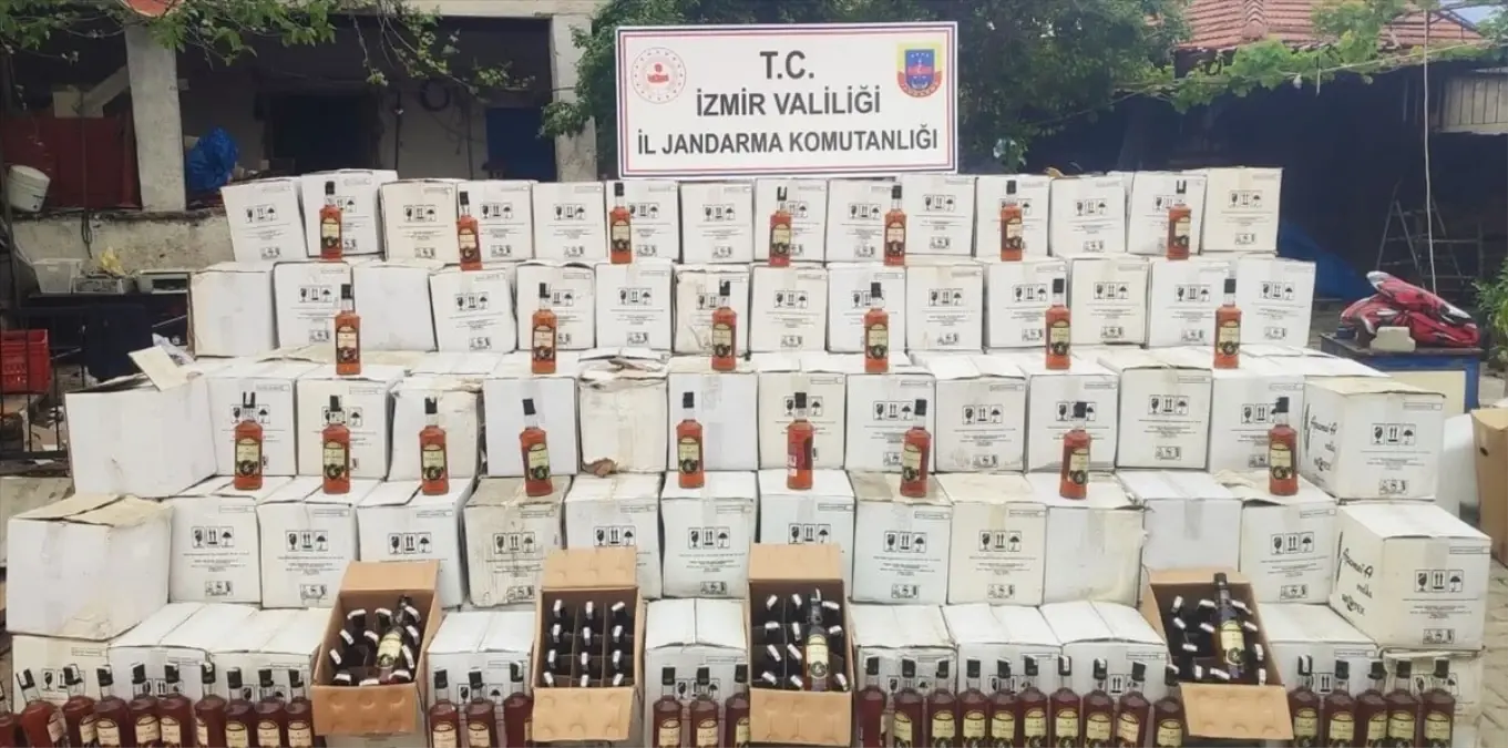 Selçuk'ta 3 Bin 142 Şişe Kaçak İçki Ele Geçirildi