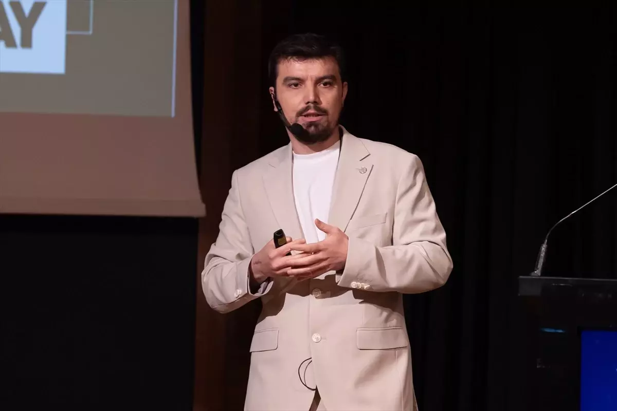 Dijital Kumar Bağımlılığına Dikkat: İzmir'de Çalıştay Düzenlendi