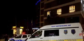 İzmir'de Bıçaklı Kavga: 1'i Ağır 2 Yaralı